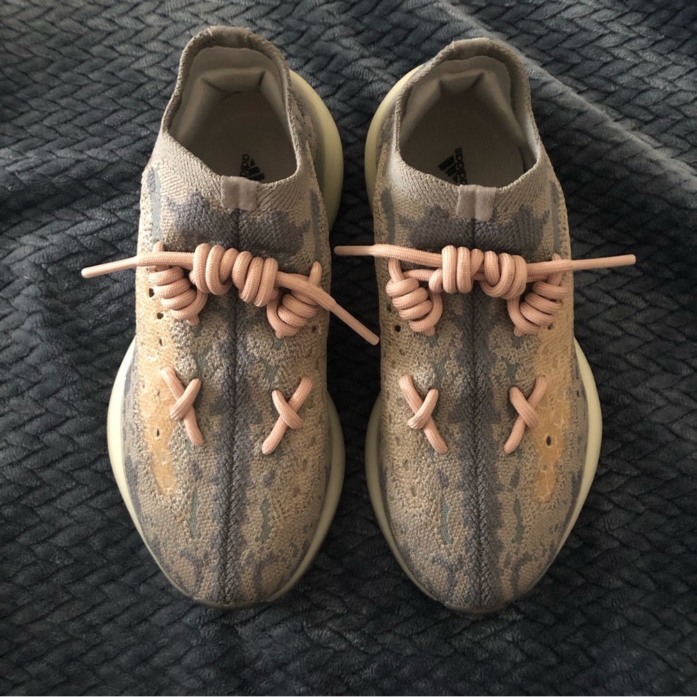 Yeezy 380 Mist Men 5 / Women 6